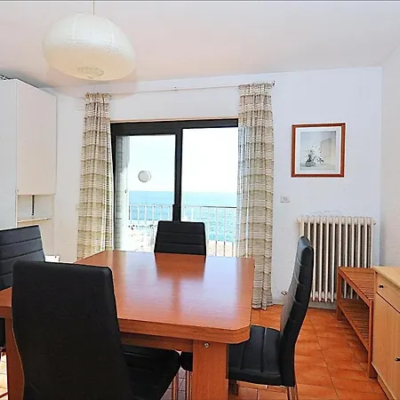 Zodiac Apartment Lloret de Mar