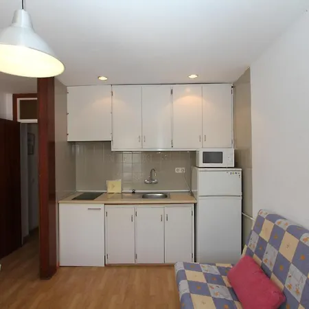 Zodiac Apartment *